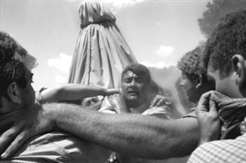 46 debajo de la virgen