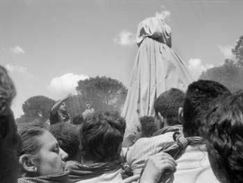 47 debajo de la virgen